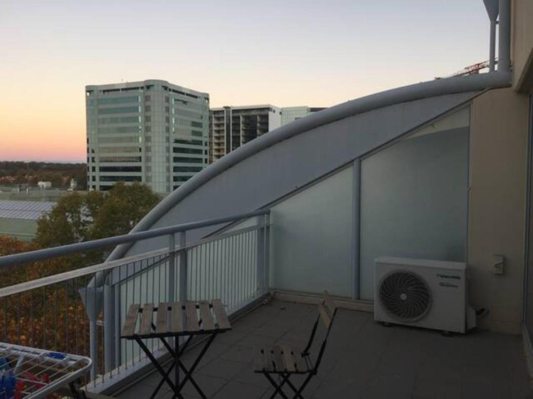 Dana-Cozy Private Room In Shared Central Apt-Rm 2 Camberra Exterior foto